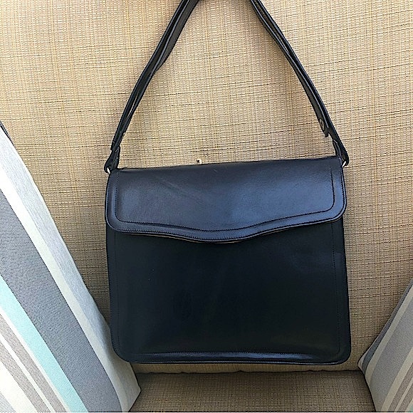 Vintage Early 80’s Black leather Adjustable Strap Small Shoulder Messenger Bag - Picture 1 of 17